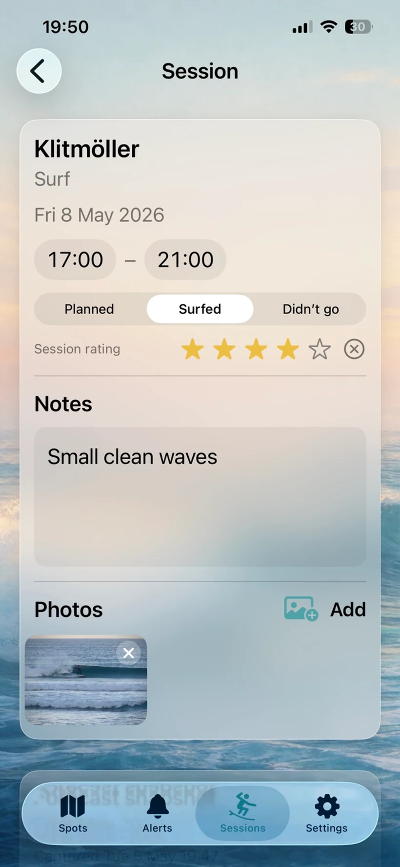 Surflert session detail screen showing notes, session rating, and a saved photo.